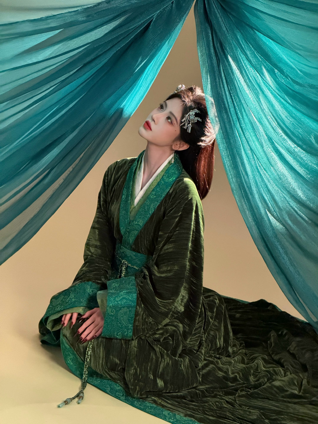jjy鞠婧祎千香引 jjy 鞠婧祎姜黎非  玫瑰处处是荆棘，而你处处是温柔𝓡?