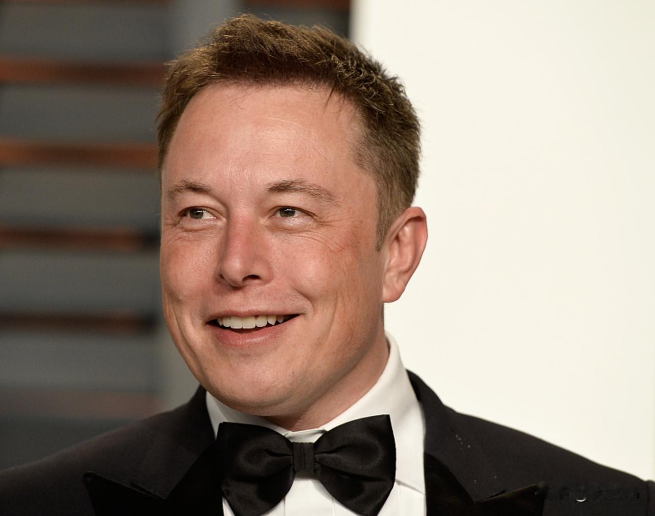 乌克兰总统顾问谢尔盖・别斯克列斯特诺夫表示，乌克兰所使用的星链军用套餐在移动速度