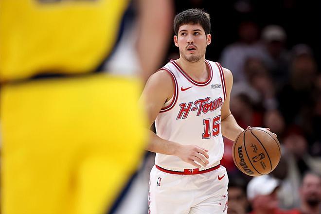 乌度卡得到了想要的阵容，却彻底失去了化学反应。

可以说的阵容完全是乌度卡喜欢，