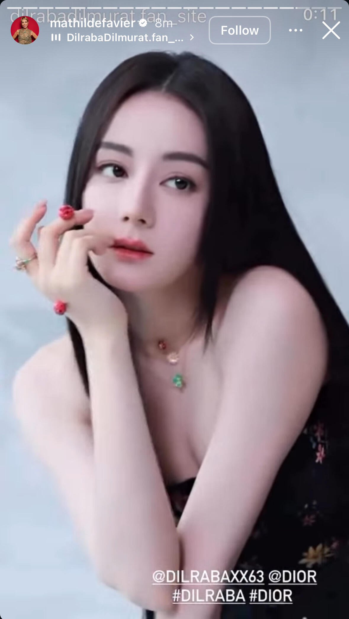 DIOR全球公关总监连续转发了热巴《ELLE》开季刊相关物料！ 