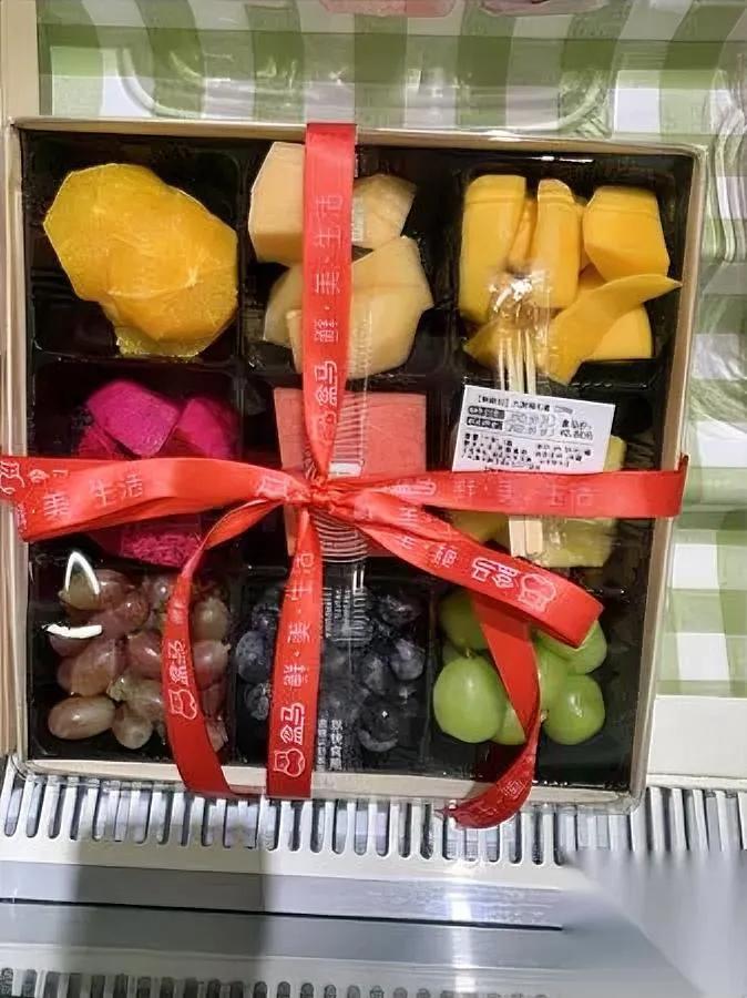 赚钱路子千万条，你只知道打工？

看似遍地是商机，为啥总在给人打工？

医院旁卖