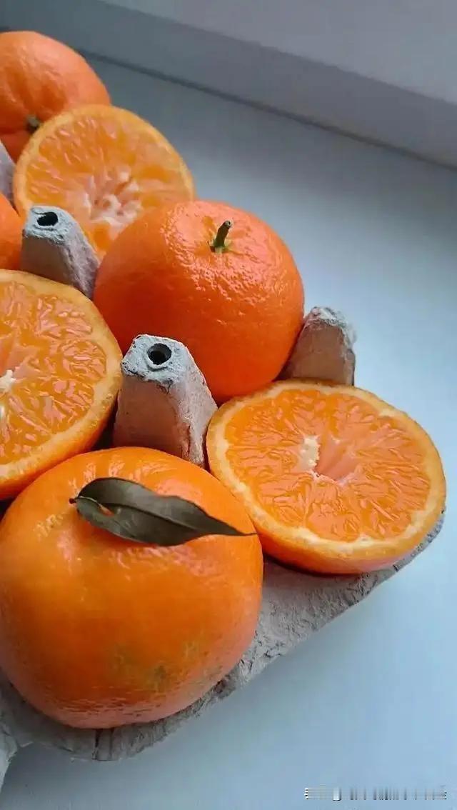 2026年1月，浙江杭州李女士花费20余元网购一箱粑粑柑，开箱后却傻了眼：30多