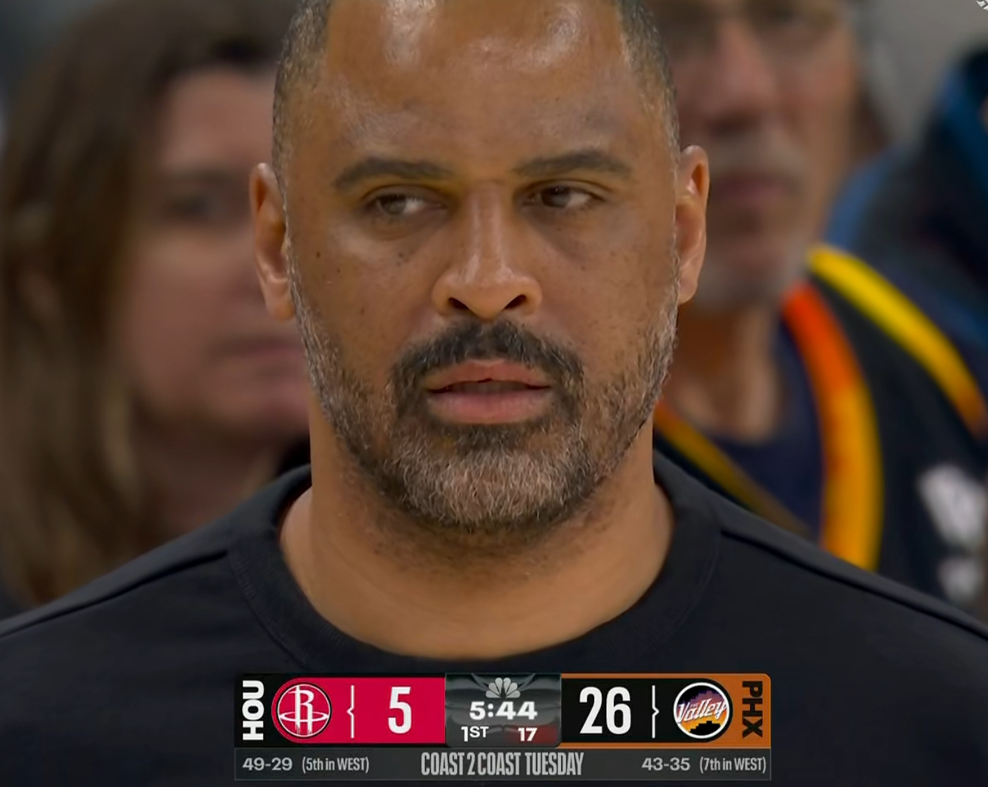 马威快把火箭锤烂了… 