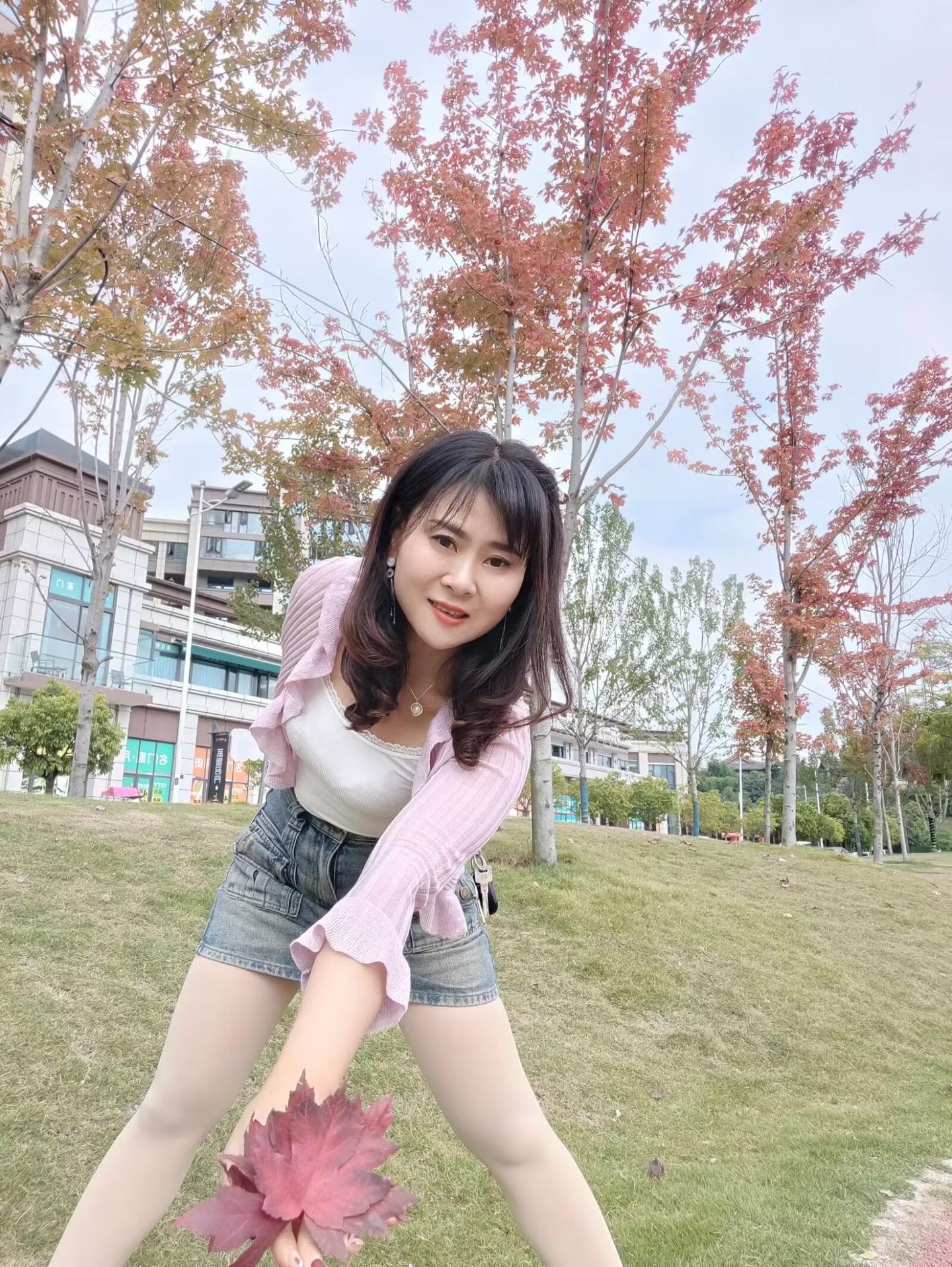 把自己打扮的好看一点，不仅心情会好 还招财致富，看似肤浅，但绝对好用