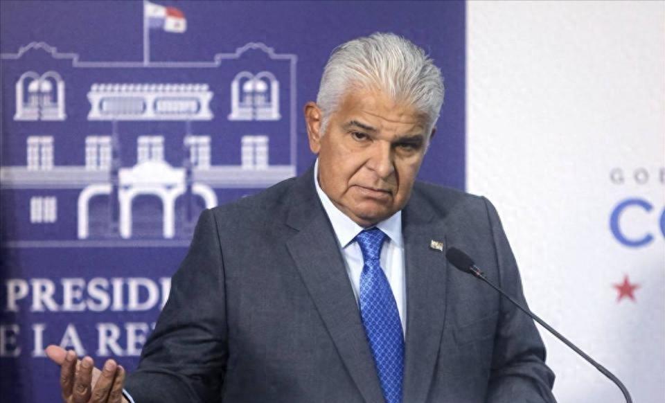 中方反制见效，巴拿马总统就改口，长和港口还能接着干？
 
刚刚还在拿“司法独立”