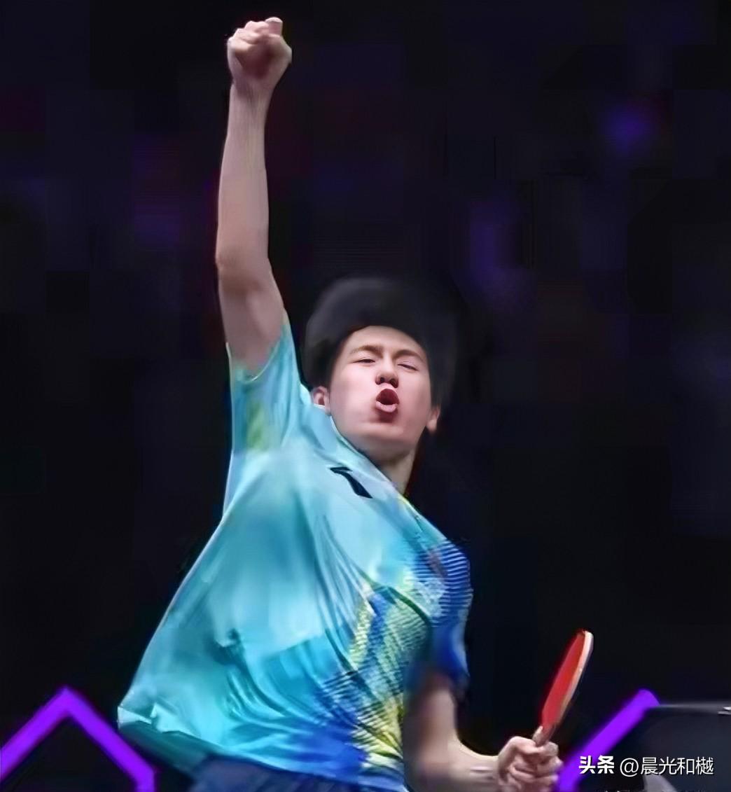 温瑞博击败张本智和
重庆冠军赛男单半决赛，温瑞博4-2张本智和，六局比分分别为6