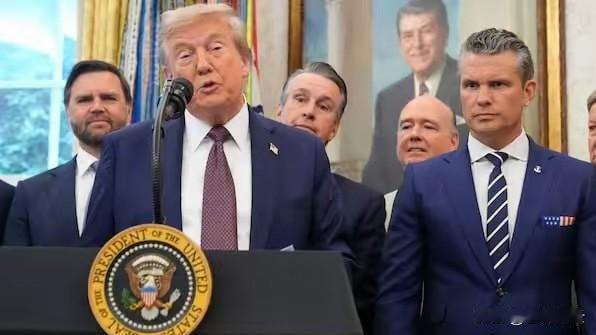 乌克兰前驻美国、法国大使奥列格·沙姆舒尔在题为《特朗普的十步，正在改变美国与世界