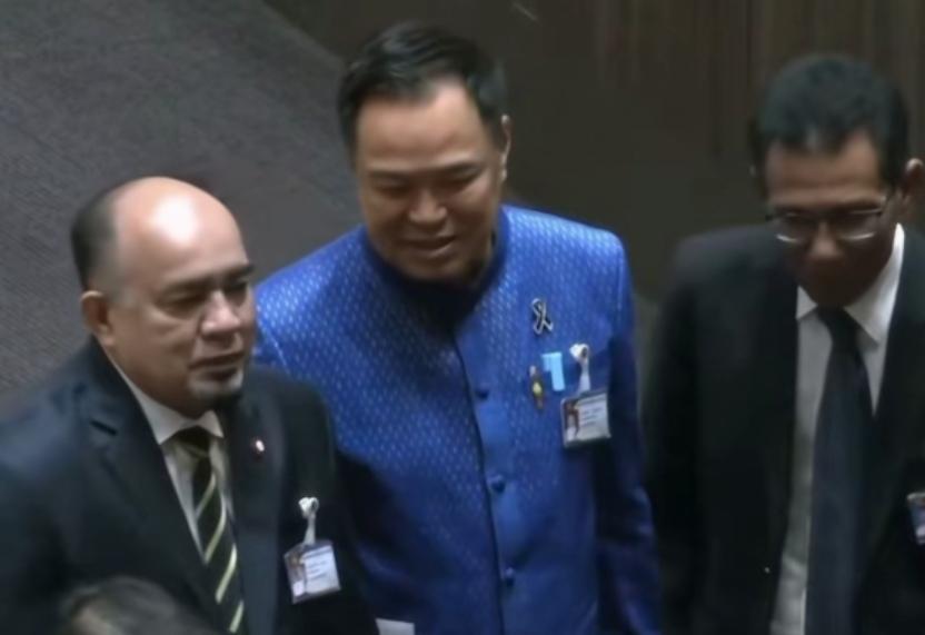 3月19日，泰国国会下议院总理选举投票，阿努廷获得过半数议员支持，当选泰国第33