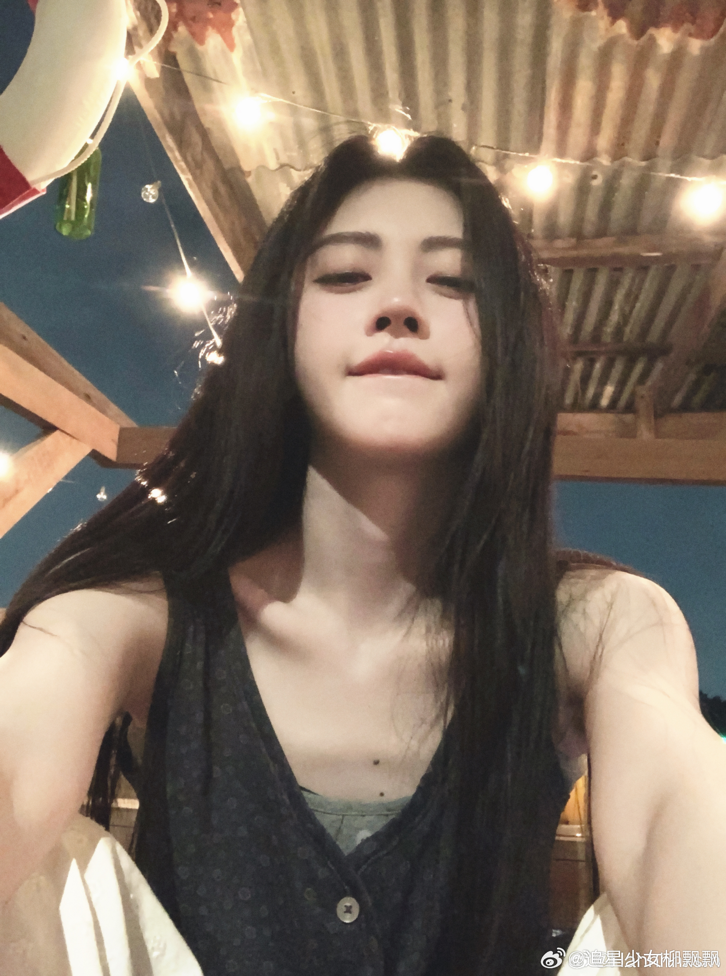 鞠婧祎说白开水泡饭爱吃 鞠婧祎小号发微博说“白开水泡饭 爱吃”，美女的口味好特别