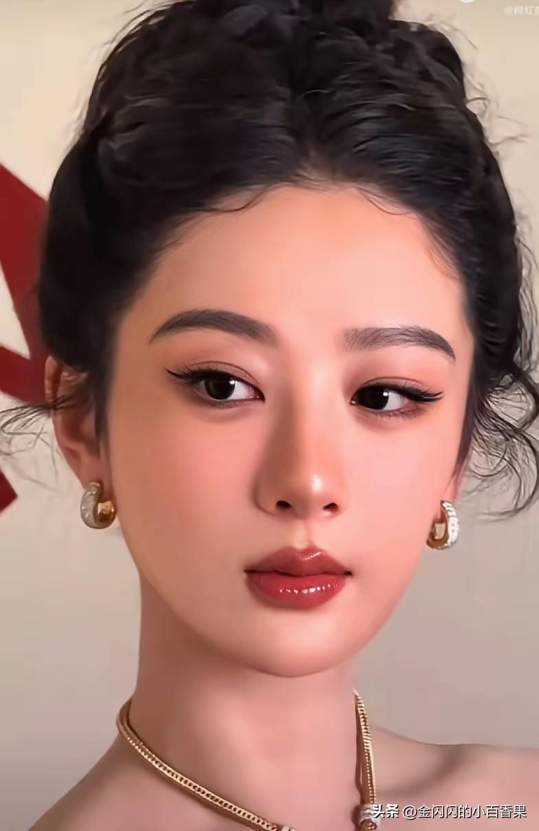 这是杨紫吗怎么突然变得这么出彩，感觉好像张柏芝，漂亮的竟然惊人。白玉兰来了，她感