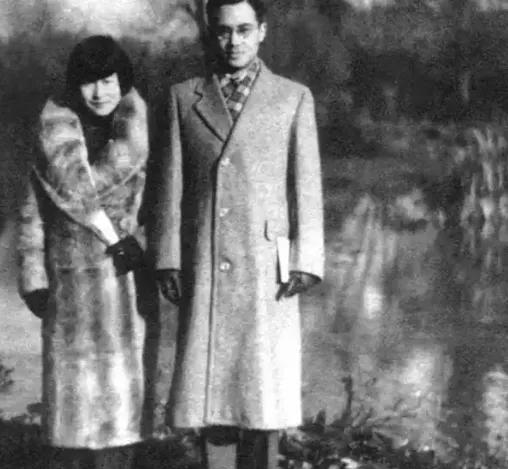 1973年，钱钟书的女儿钱瑗因洗衣服被邻居打了一耳光，他62岁的妻子杨绛立即冲上