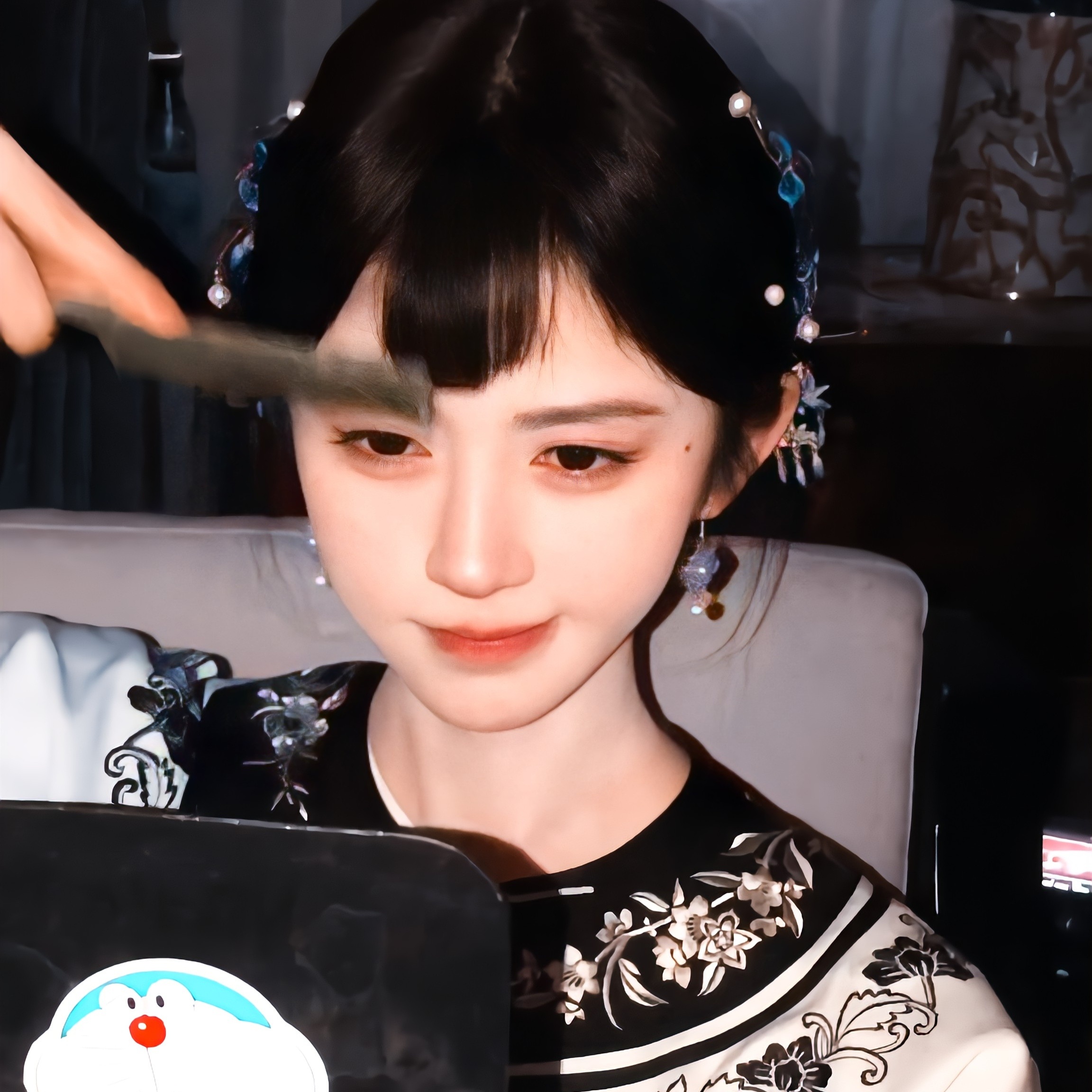 鞠婧祎鞠婧祎苏绿夏鞠婧祎万花世界 一起来梳刘海吧🪞🐱🪮