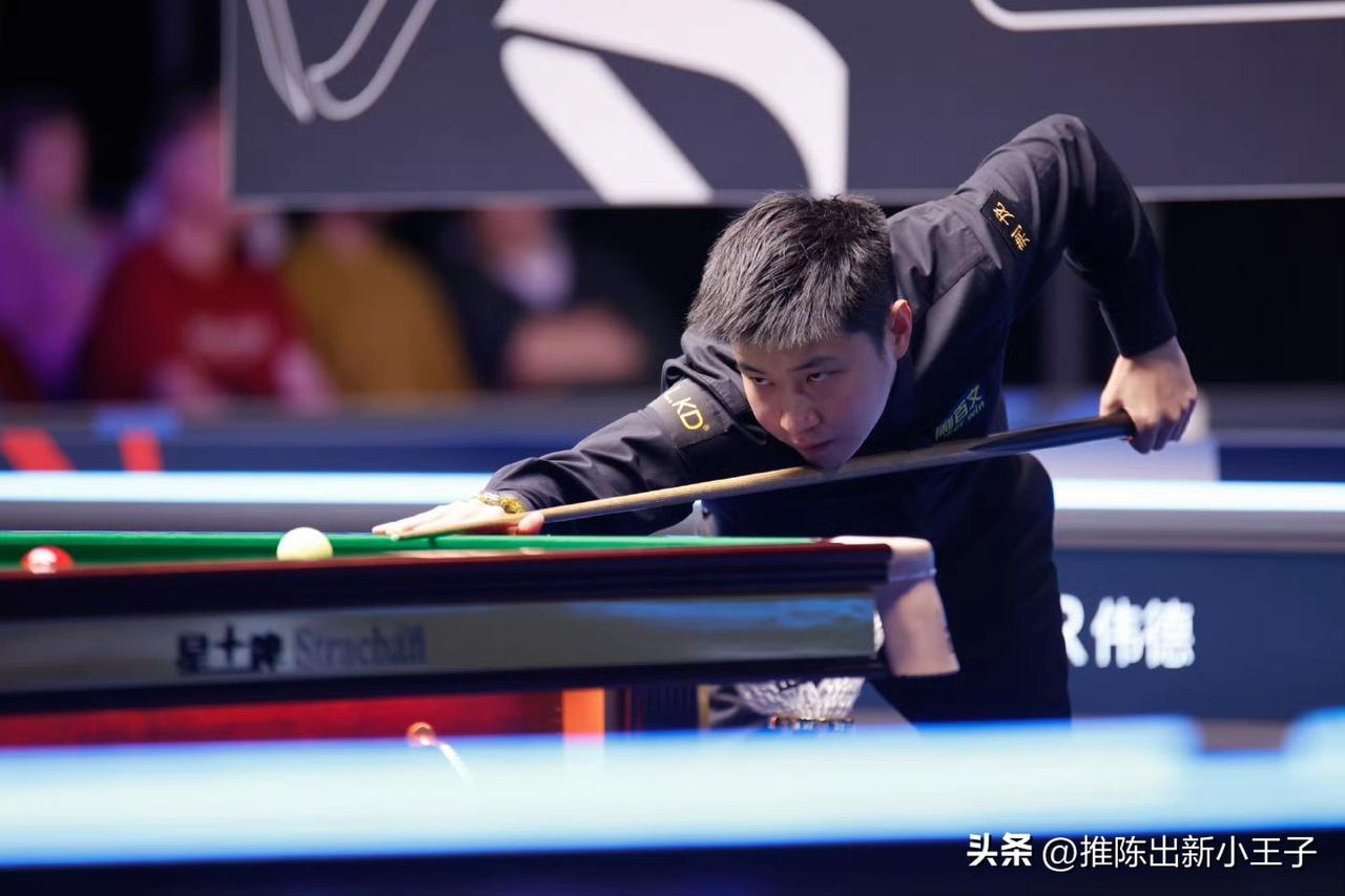 斯诺克威尔士公开赛巴里·霍金斯斩获生涯排名赛第5冠，看看同为第5冠的赵心童前面都