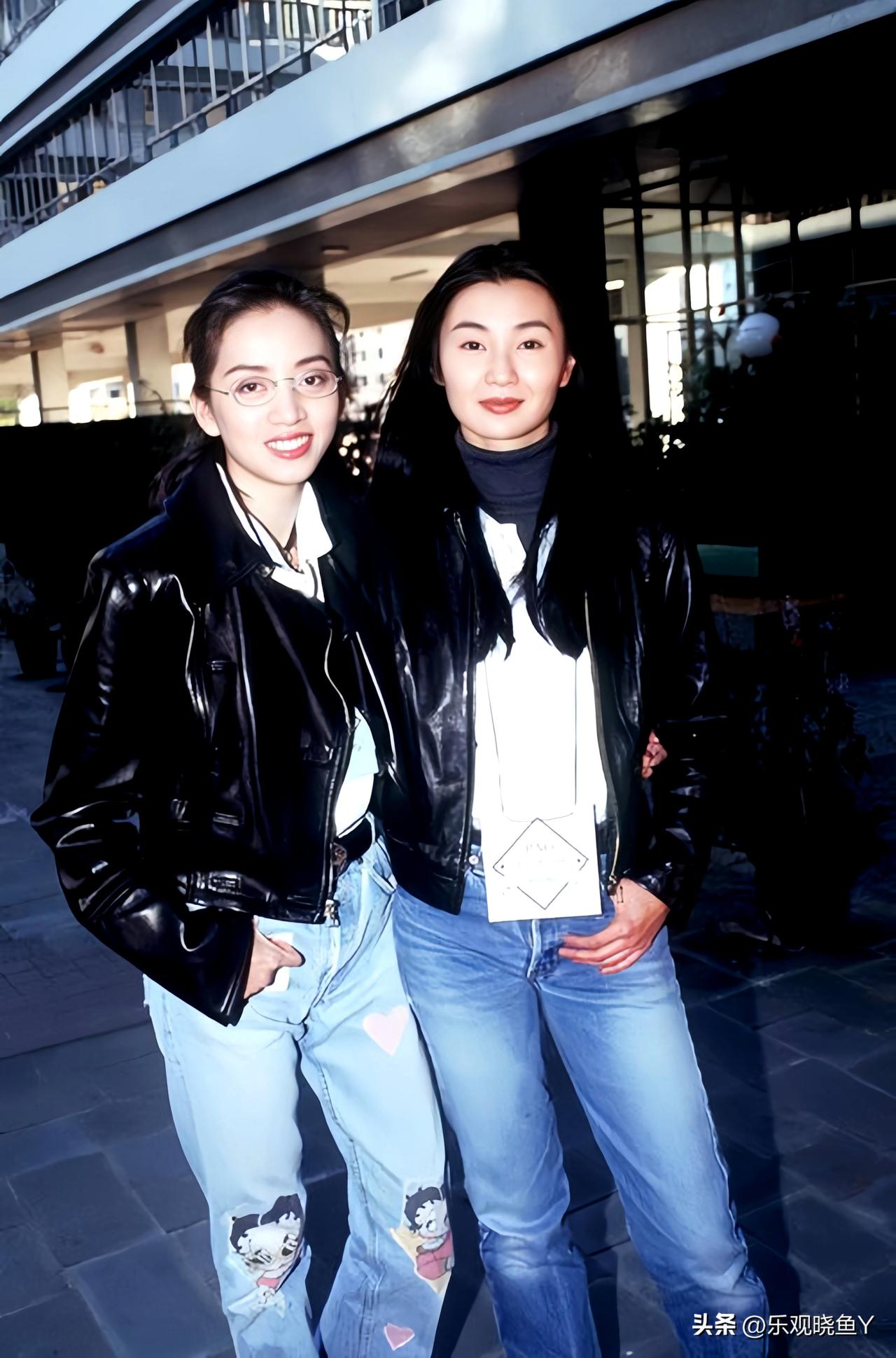 1990年，风华绝代的梅艳芳与张曼玉。真是惊艳了时光！