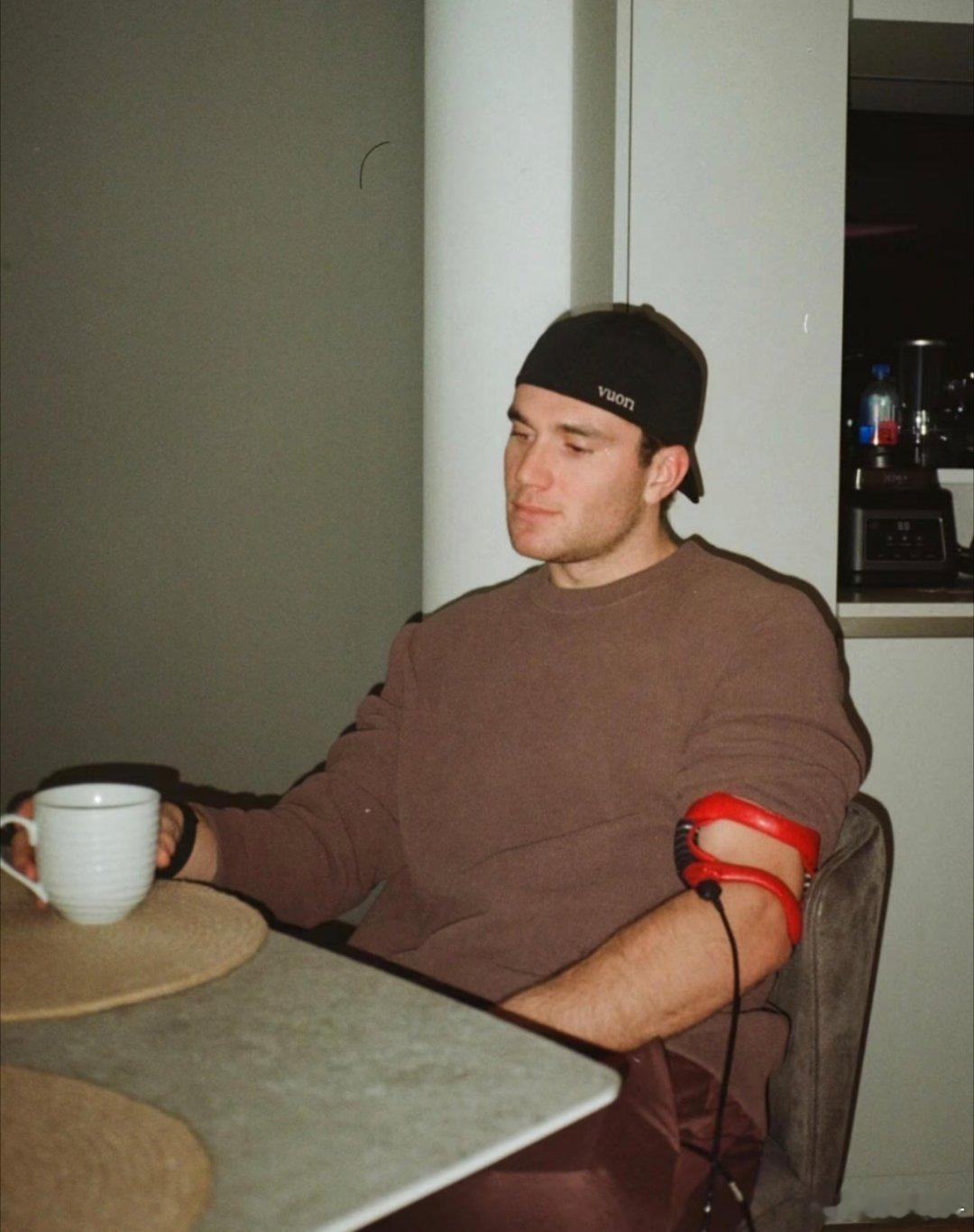 德雷珀 圆寸体育生 突然想到了美剧《越狱》，有朋友看过么，我的美剧启蒙网坛风云向