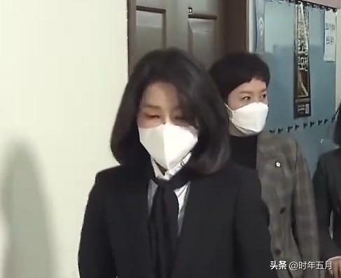 韩国前第一夫人金建熙因重大贿赂案再获刑7年，夫妻双双狱中收场

韩国前第一夫人金