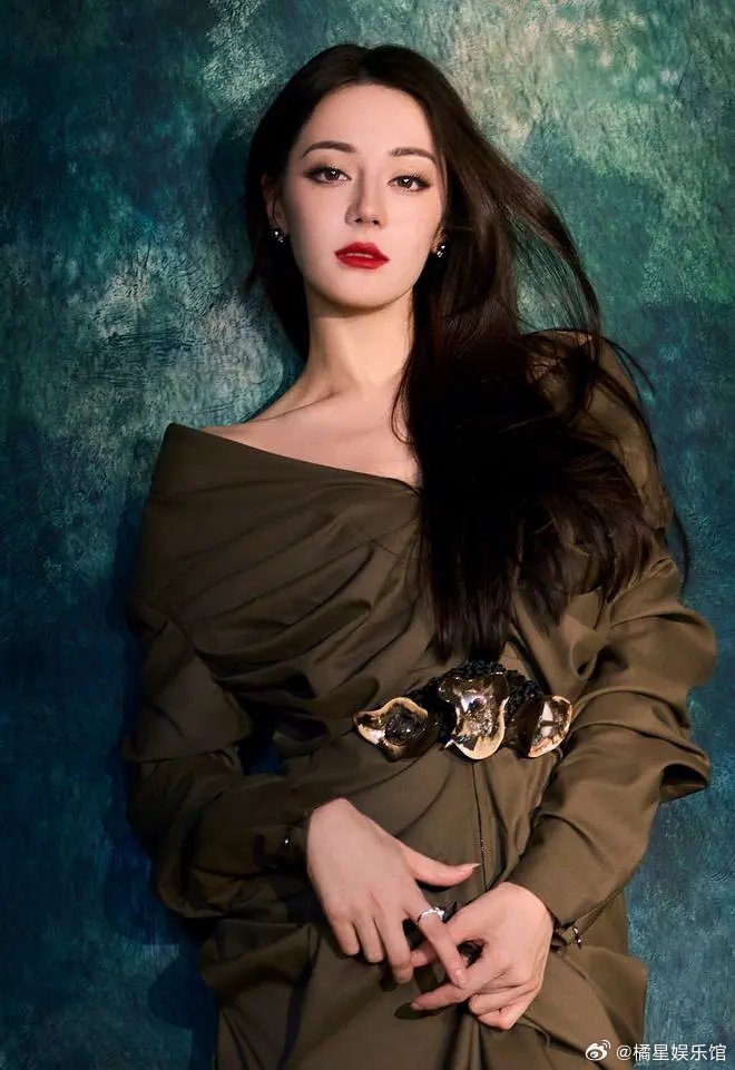 为什么感觉迪丽热巴比娜扎老的快？ 