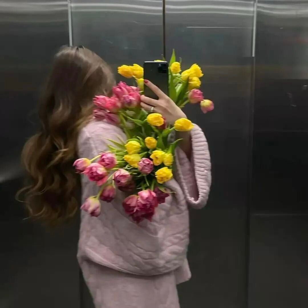 𝑩𝒆 𝒚𝒐𝒖𝒓𝒔𝒆𝒍𝒇𓂃𑁍人性的弱点在于，永远高估感情 