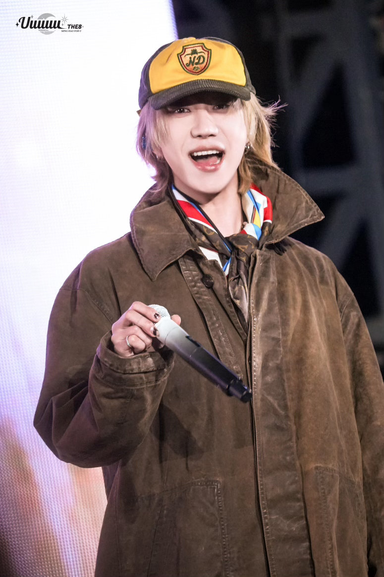 徐明浩首个米兰设计周艺人 首位参加米兰设计周的中国男艺人，这个头衔徐明浩撑得起。