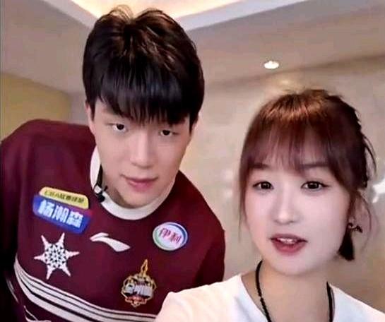 -14，全场最低正负值。

杨瀚森在发展联盟的数据，突然不香了。面对南湾湖人，他