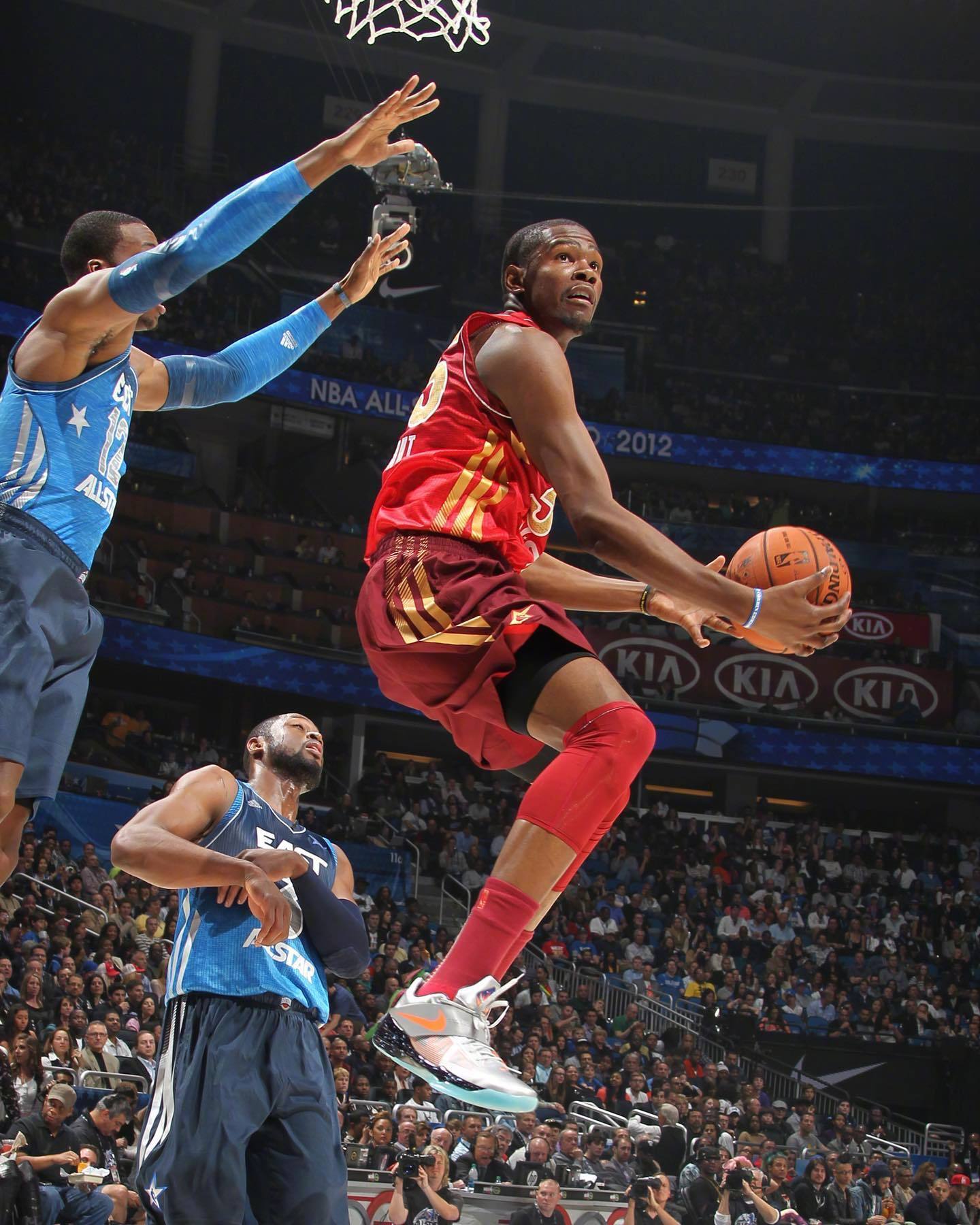 布伦森表示将AJ和科比球鞋排除在外，他最喜欢的是杜兰特的球鞋，特别是KD 4和K