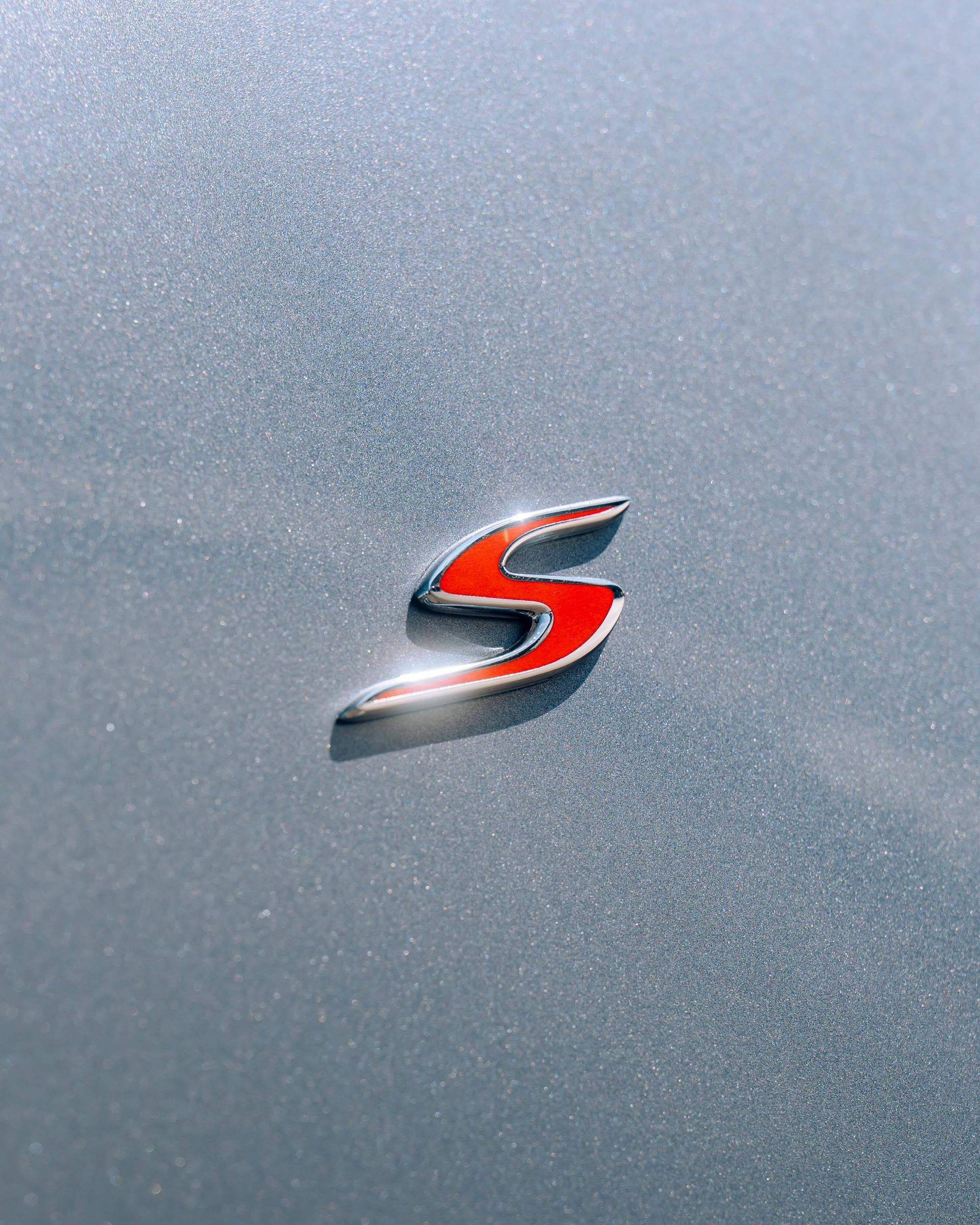 Aston Martin  DB12S｜阿斯顿马丁 
