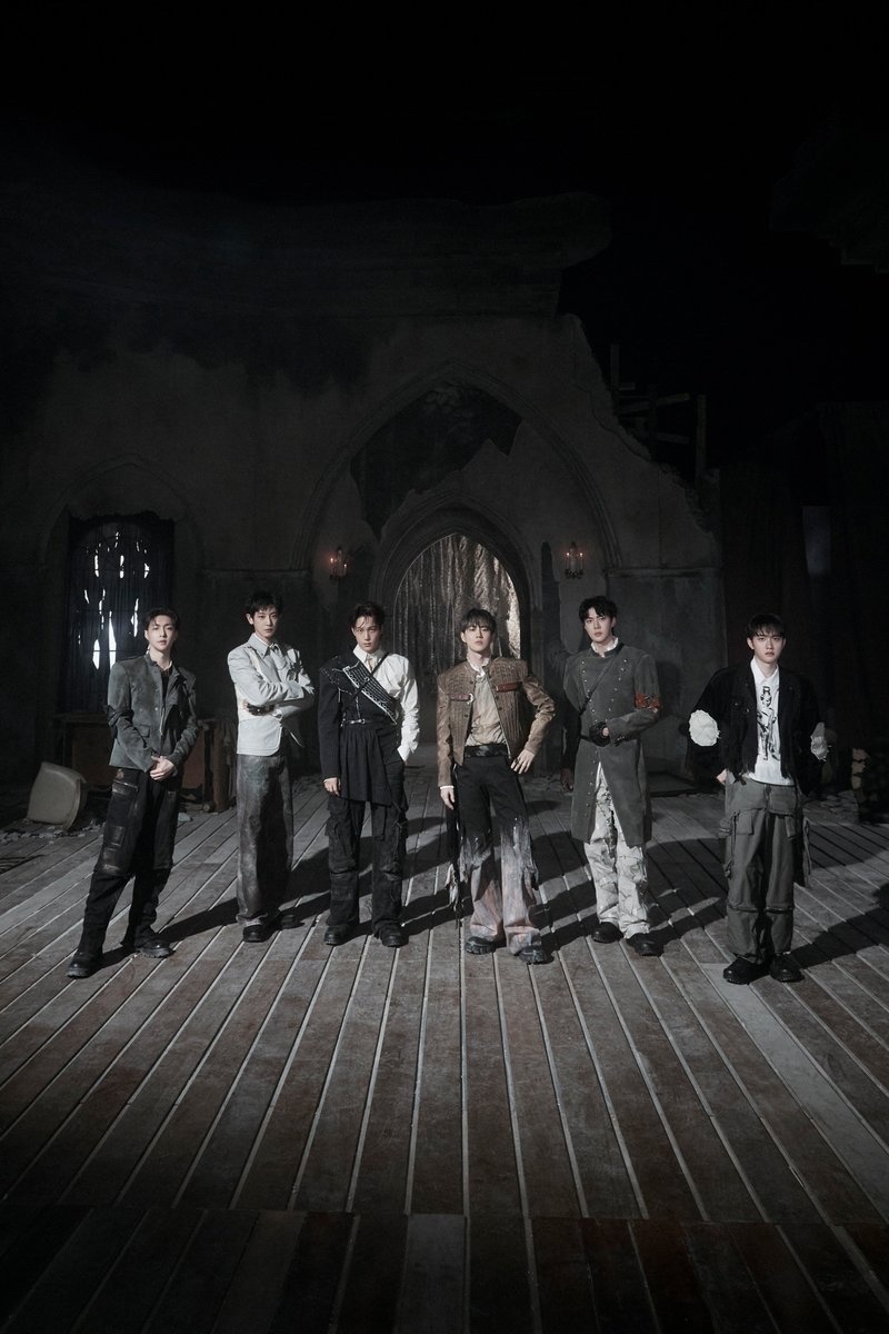 EXO正规8辑《REVERXE》Crown概念照02公开，中世王子风🤴 