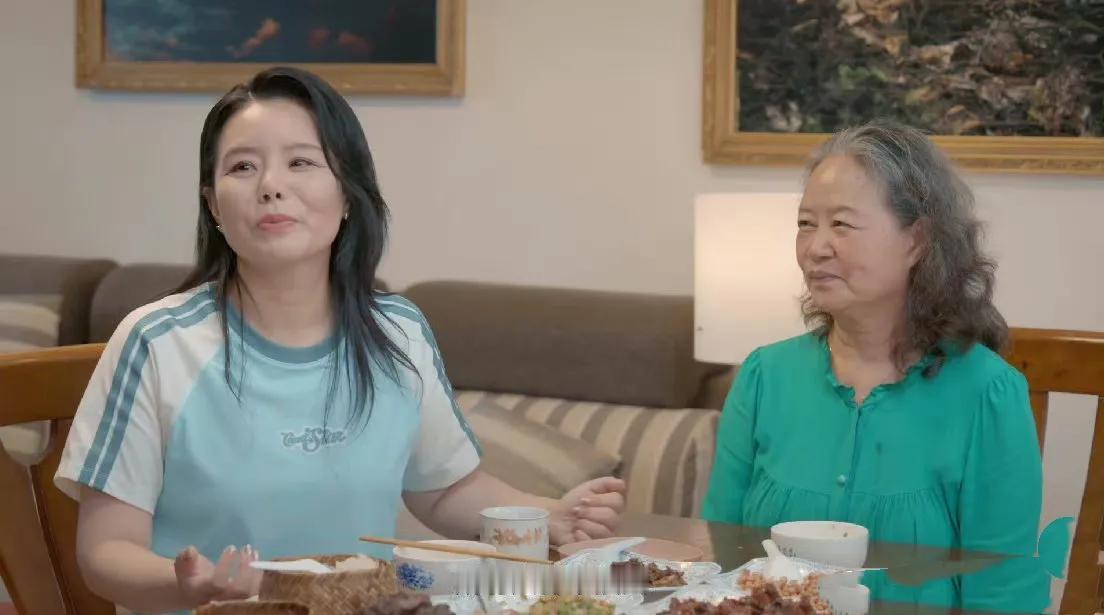 母女冷战十年？龚琳娜和妈妈因《忐忑》杠上了！都说亲妈是头号铁粉，可龚琳娜偏被亲妈