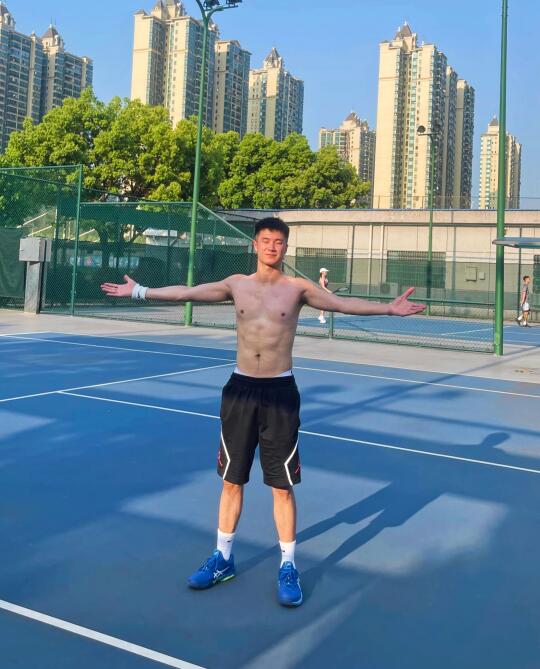 曼谷有没有打网球的朋友啊？