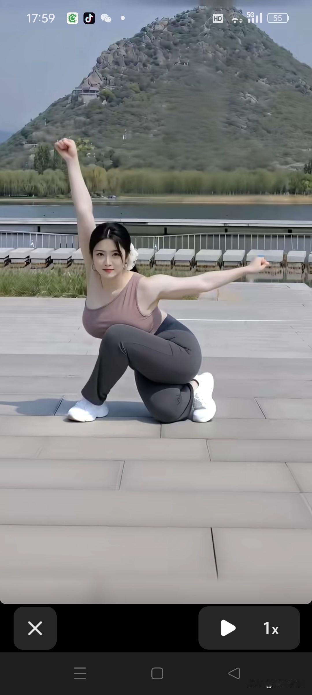 在山湖间享受瑜伽的宁静与力量