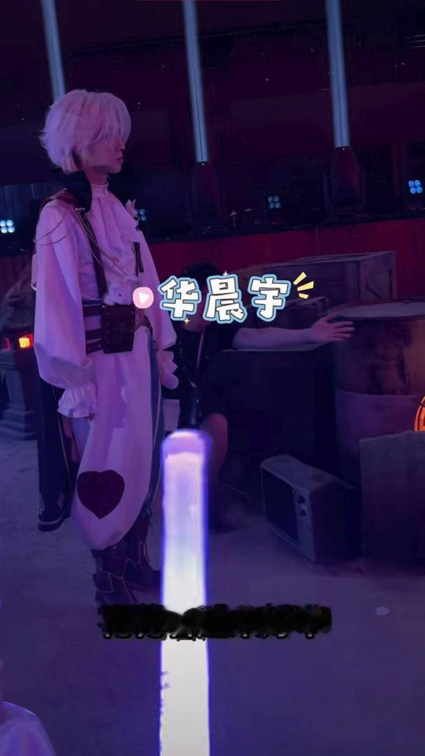 又刷到一个人的内场vlog 怎么每个人都要夸一句宝宝好乖宝宝：（只是站着🥺） 