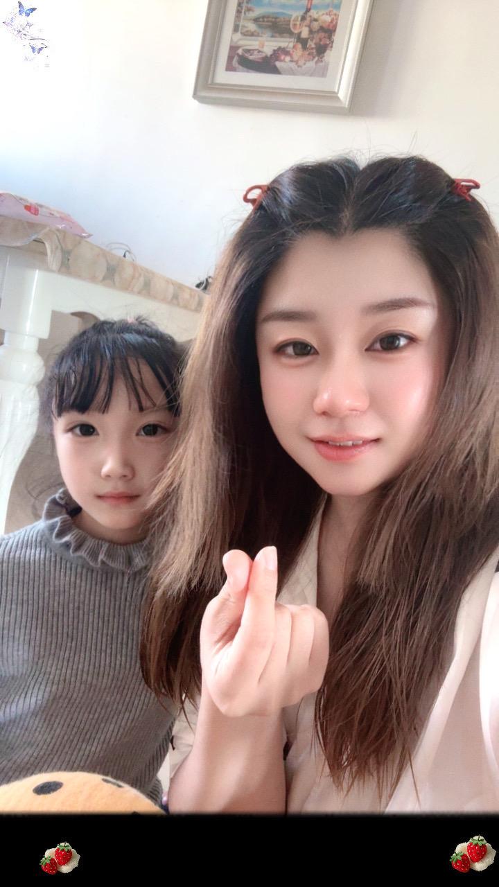 大女儿，哈哈哈哈哈，好漂亮，好漂亮