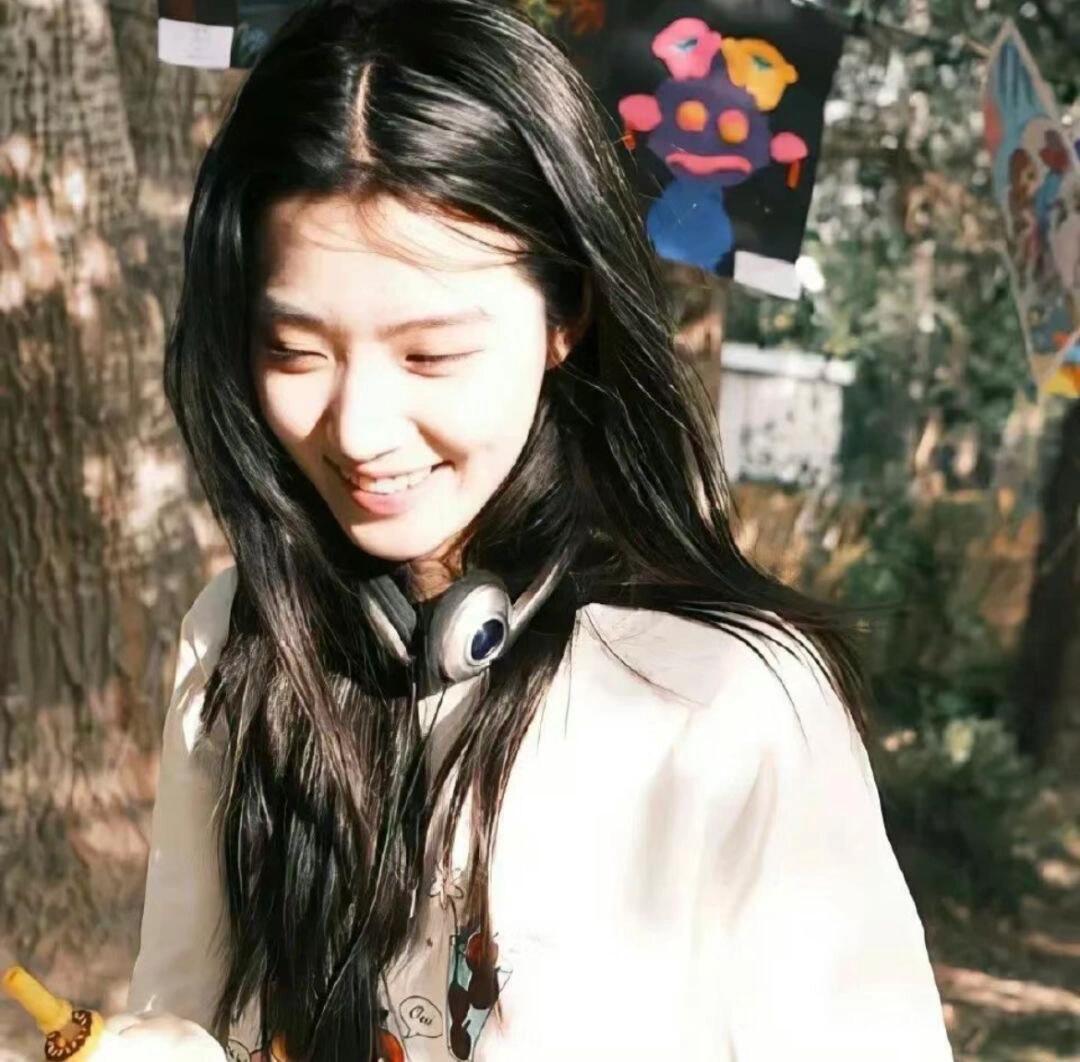 WeChat｜卢昱晓头像好美