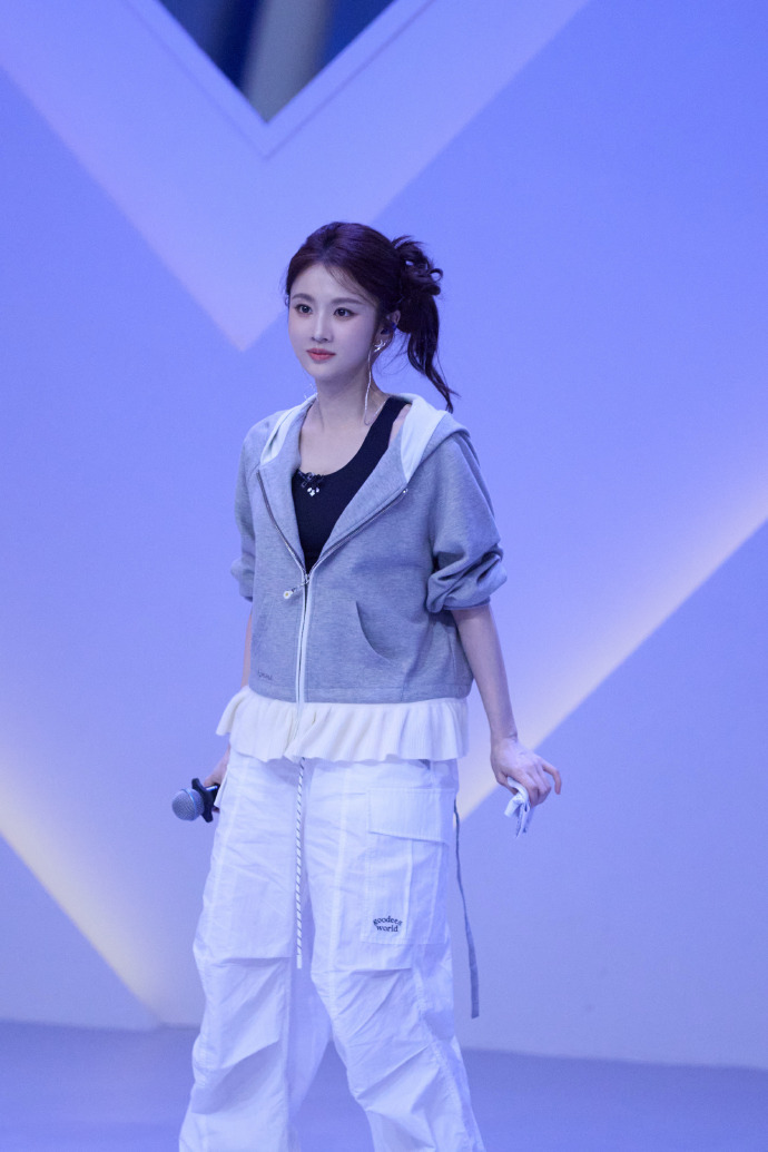 张慧雯张慧雯浪姐凌晨加练张慧雯凌晨还在加练 看到张慧雯浪姐凌晨加练，好努力啊。 