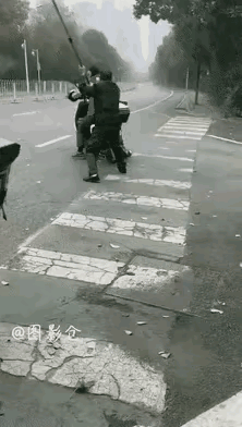 做人不要那么冲动，打工人何苦为难打工人呢[流泪]