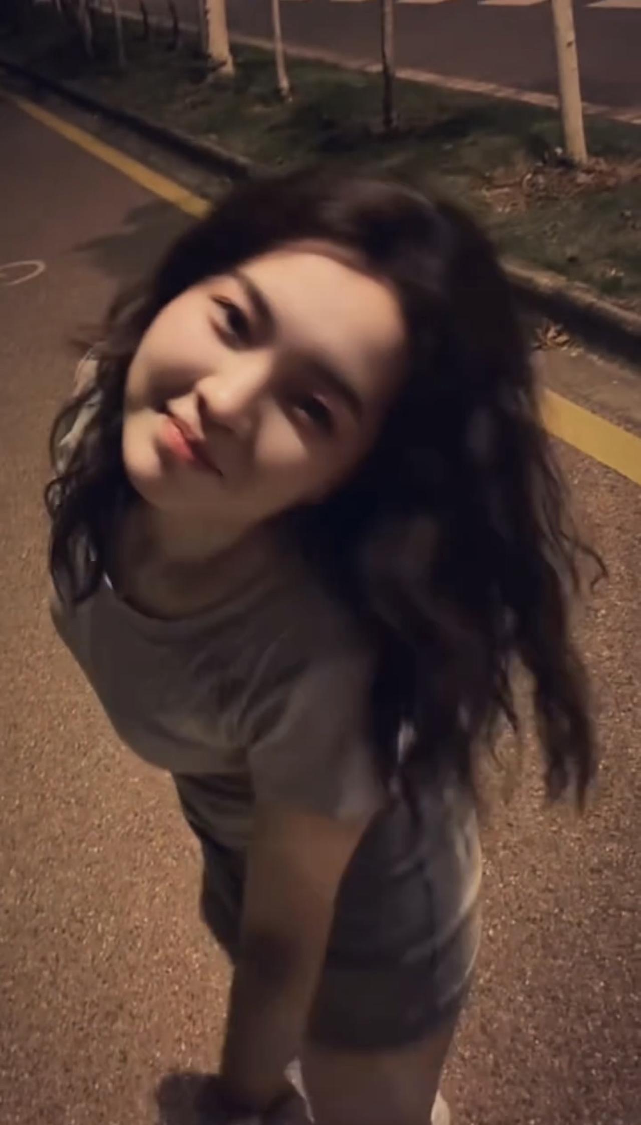 优雅与性感，你会怎么选