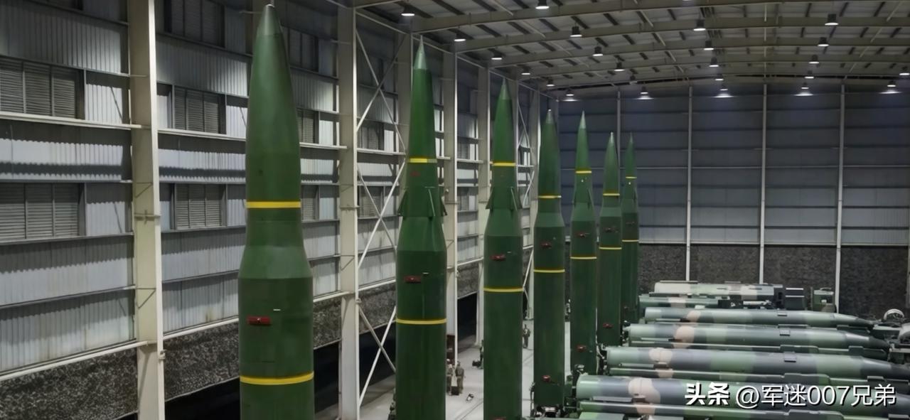 目前美以伊之间的导弹战正打的火热、中国火箭军装备的“冲绳快递”又岀来刷存在感，告