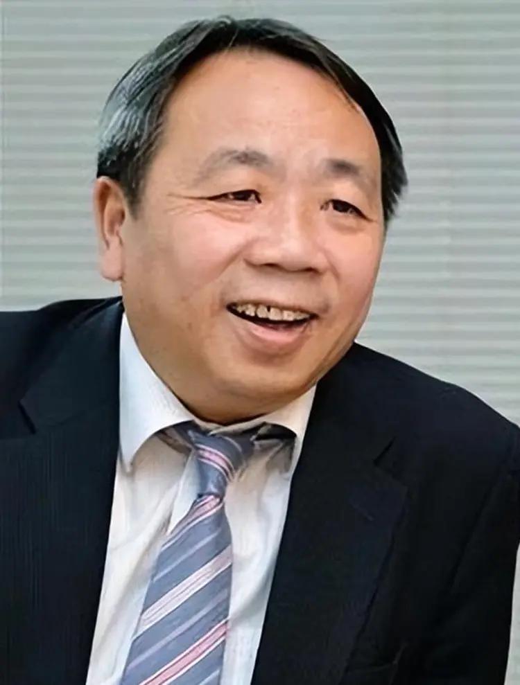 太尴尬啦。日本华裔参议员石平称，日本应该利用与美国的同盟关系来反制中国的威胁，而