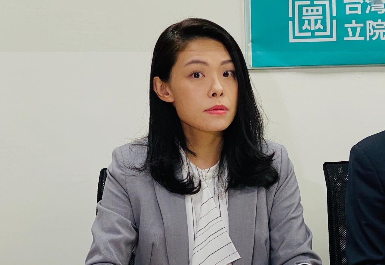 原定于今日（24日）进行的新竹市长高虹安助理涉嫌贪污案的宣判，因受凯米台风影响，
