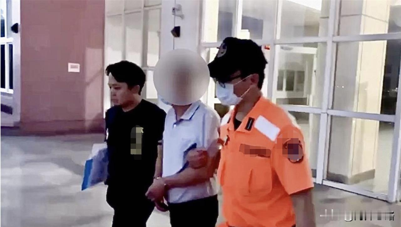 从一位大陆人单独驾艇直接从台湾省淡水码头上岸，可以看出，民进党已基本掏空了该省的