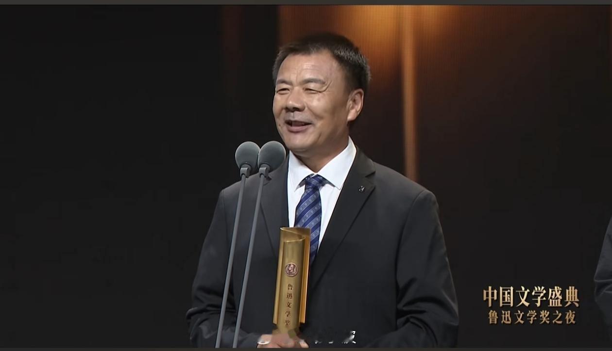 宁波见证外卖诗人王计兵获鲁迅文学奖 8月28日，2026中国文学盛典·鲁迅文学奖