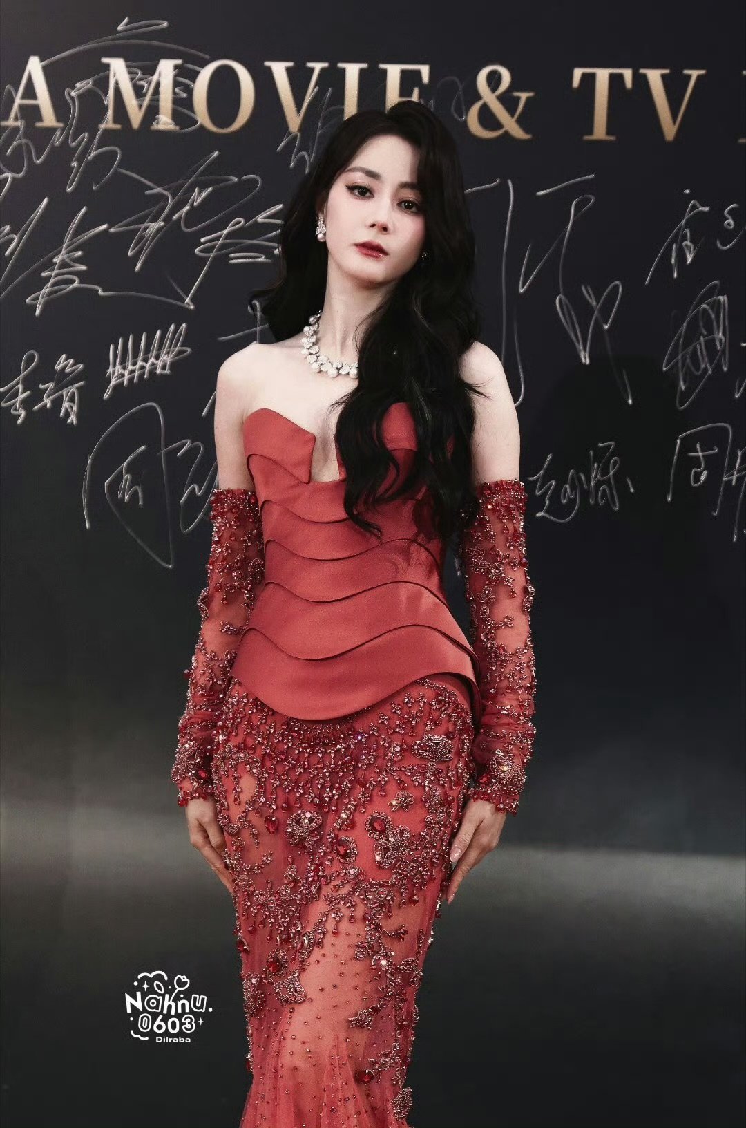 迪丽热巴演员的义务 迪丽热巴获奖感言的价值观热巴交出超亮眼答卷！拿下最佳电视剧女