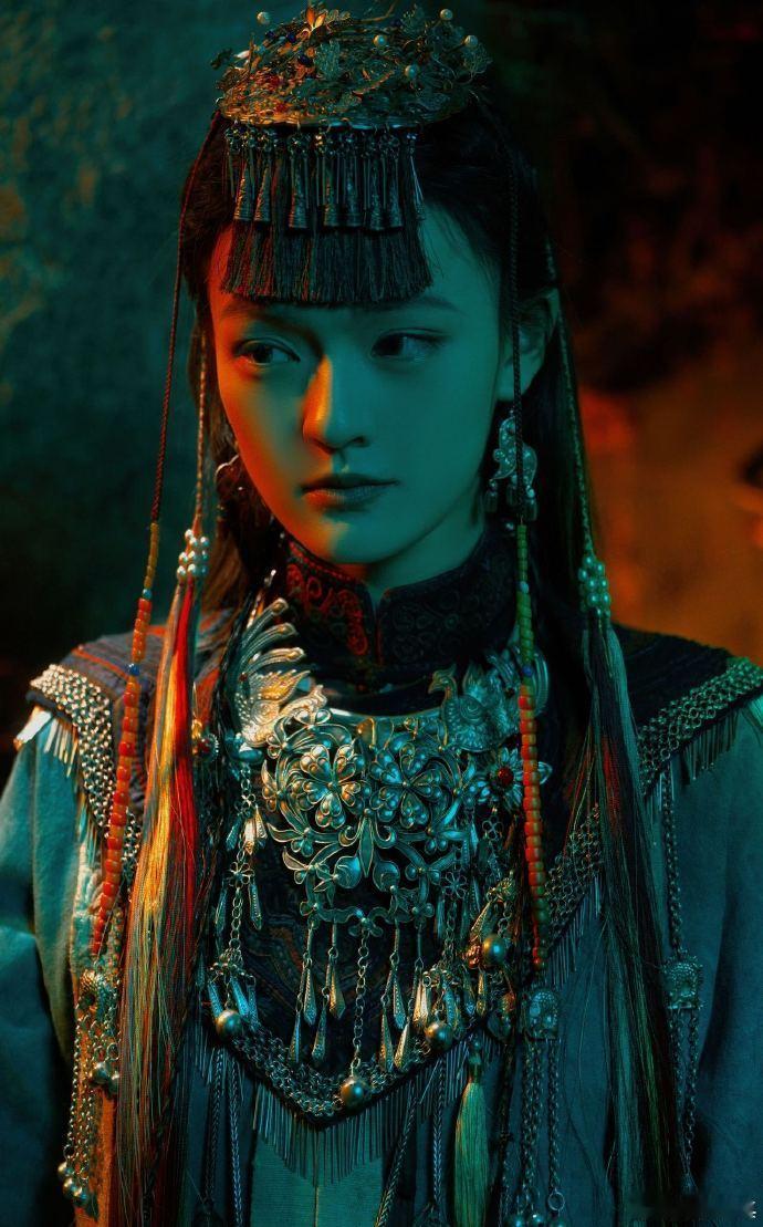 夏弃疾拍的文淇  夏弃疾说文淇太好拍了 看夏弃疾拍的文淇苗疆写真，领略民族文化的