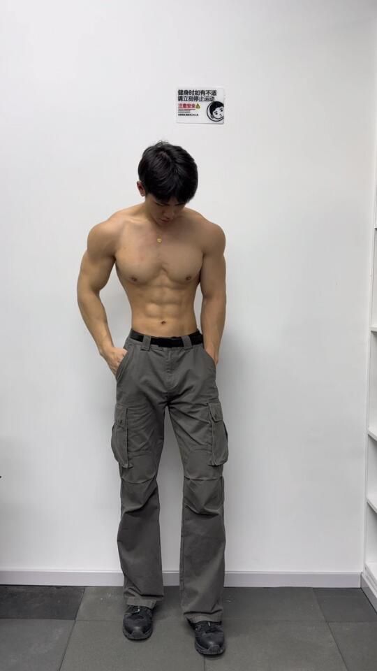 99年在茶园做健身教练月入3w+还算可以吗