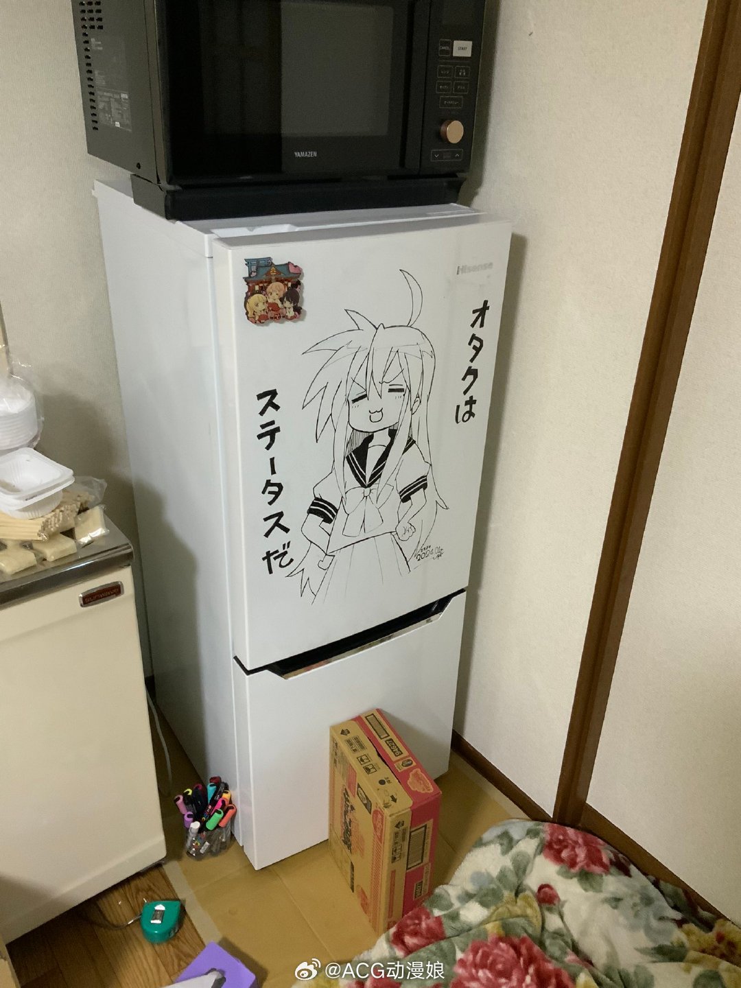 #幸运星# 日本网友ともよ 喝醉回家，意识不清晰——在冰箱上画了个泉此方[允悲]