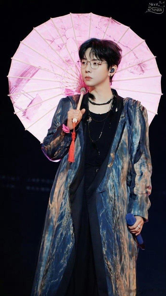 胡夏这几句壁上观够我考研了胡夏的《壁上观》你们听了吗？现场版简直绝了，比CD还好