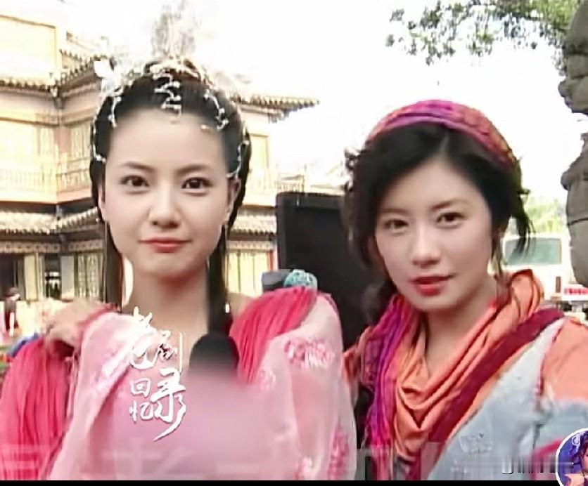 高圆圆和贾靖雯年轻时那颜值，简直绝了。高圆圆有“国民女神”之称，她在《倚天屠龙记