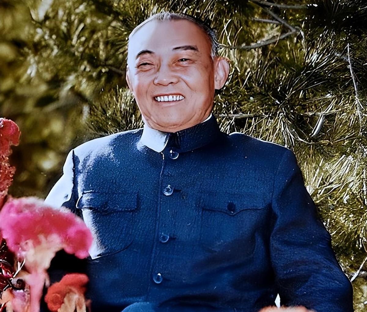 中央曾六次为江渭清安排岗位均未如愿，毛主席最终亲自决定：让他前往江西吧！
196