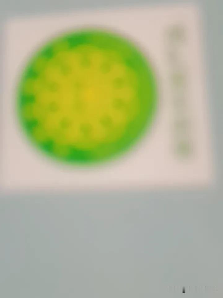在地球上，重物会从高处坠向低处，这是万有引力使然。地球质量庞大，对其引力范围内的