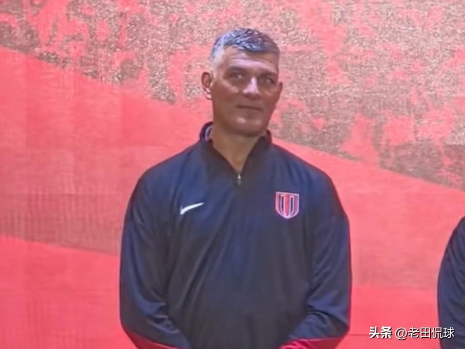 成都蓉城争冠--优势劣势并存…关于争冠，成都蓉城的优势在于没有负分，还有那魔鬼主